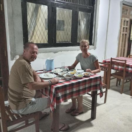 Water Front Home Stay And Resort 阿努拉德普勒 外观 照片