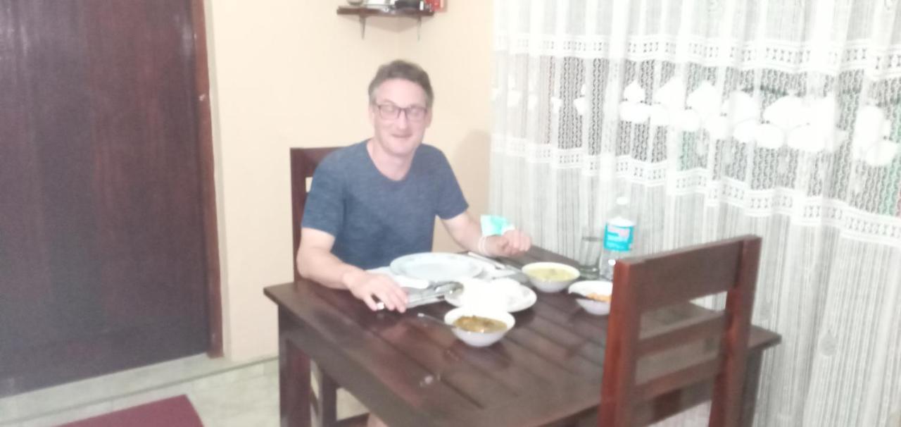Water Front Home Stay And Resort 阿努拉德普勒 外观 照片