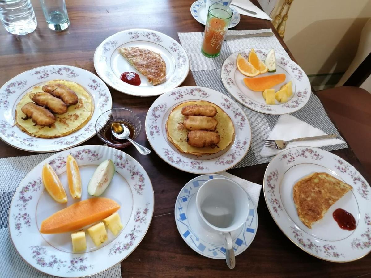 Water Front Home Stay And Resort 阿努拉德普勒 外观 照片
