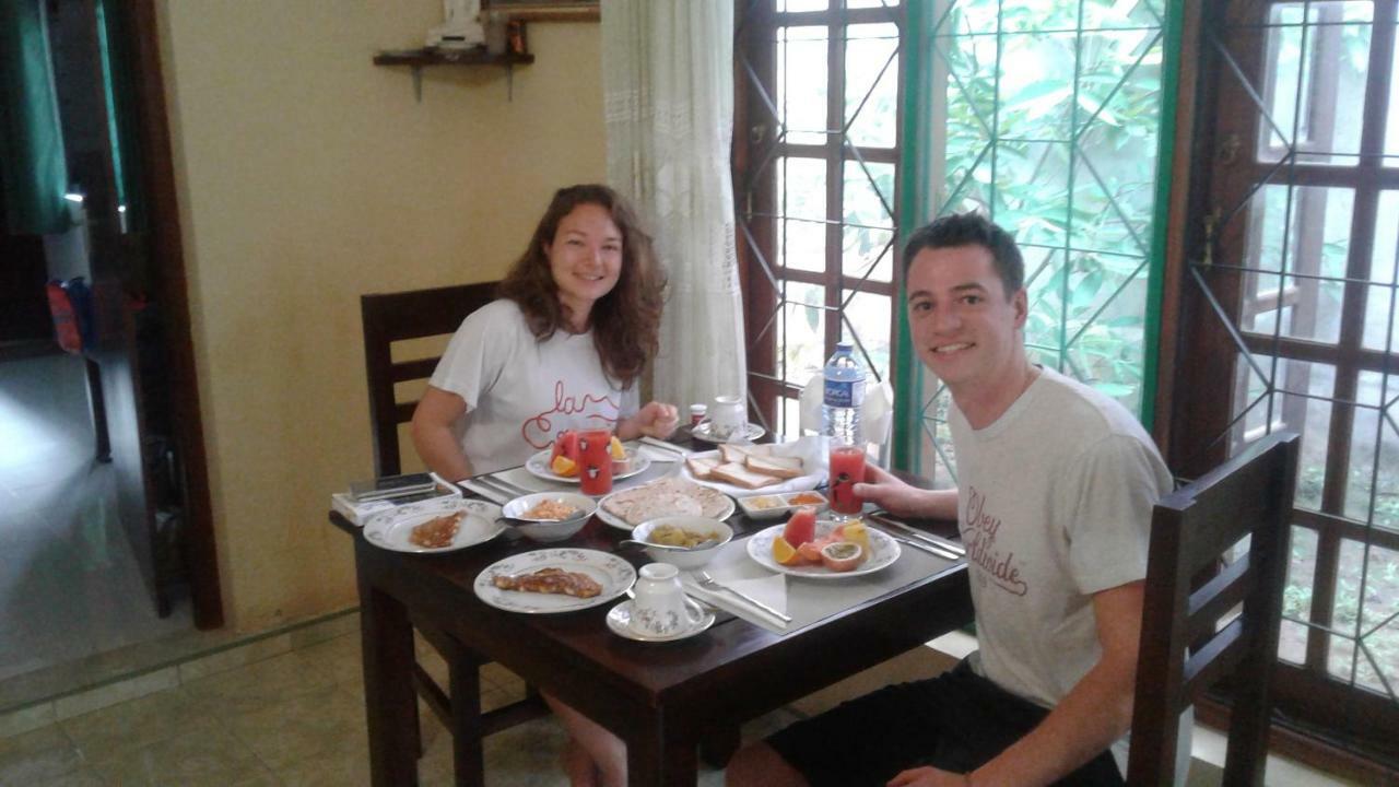 Water Front Home Stay And Resort 阿努拉德普勒 外观 照片